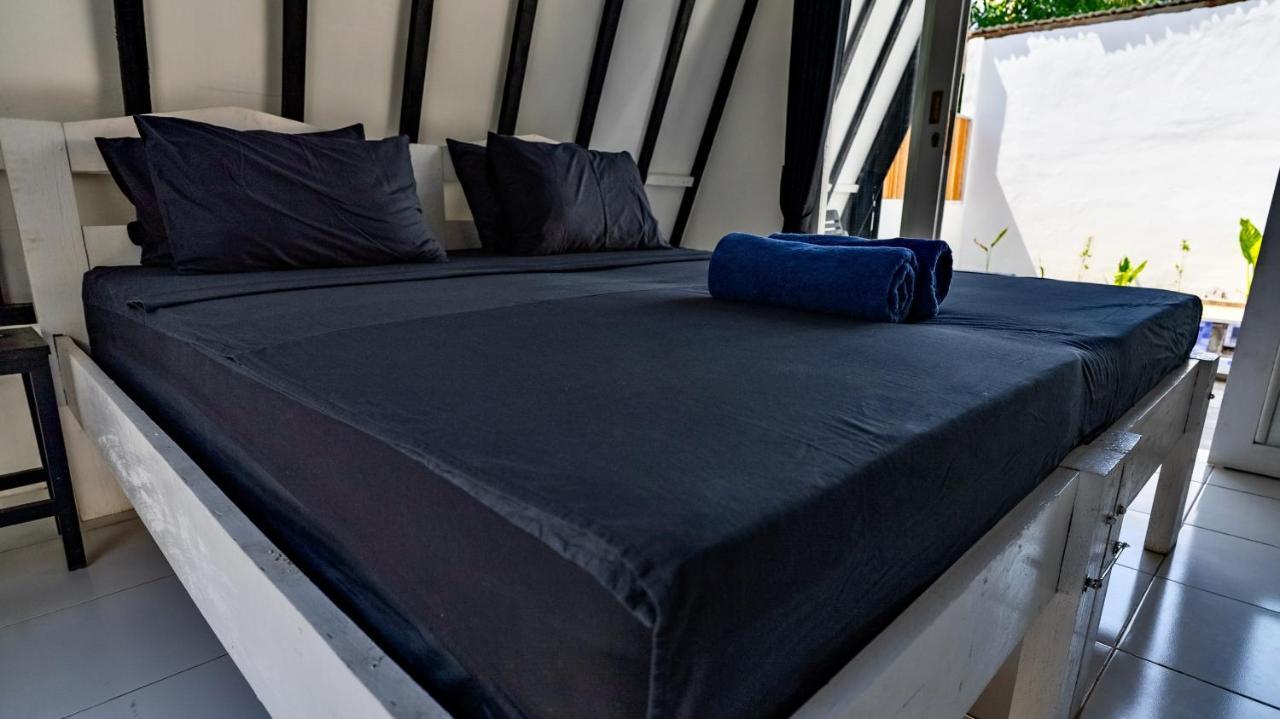 Sanctum Dive Bungalows With Private Pool Gili Trawangan Exterior foto